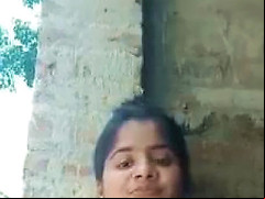 Desi Girl Shows Her Content